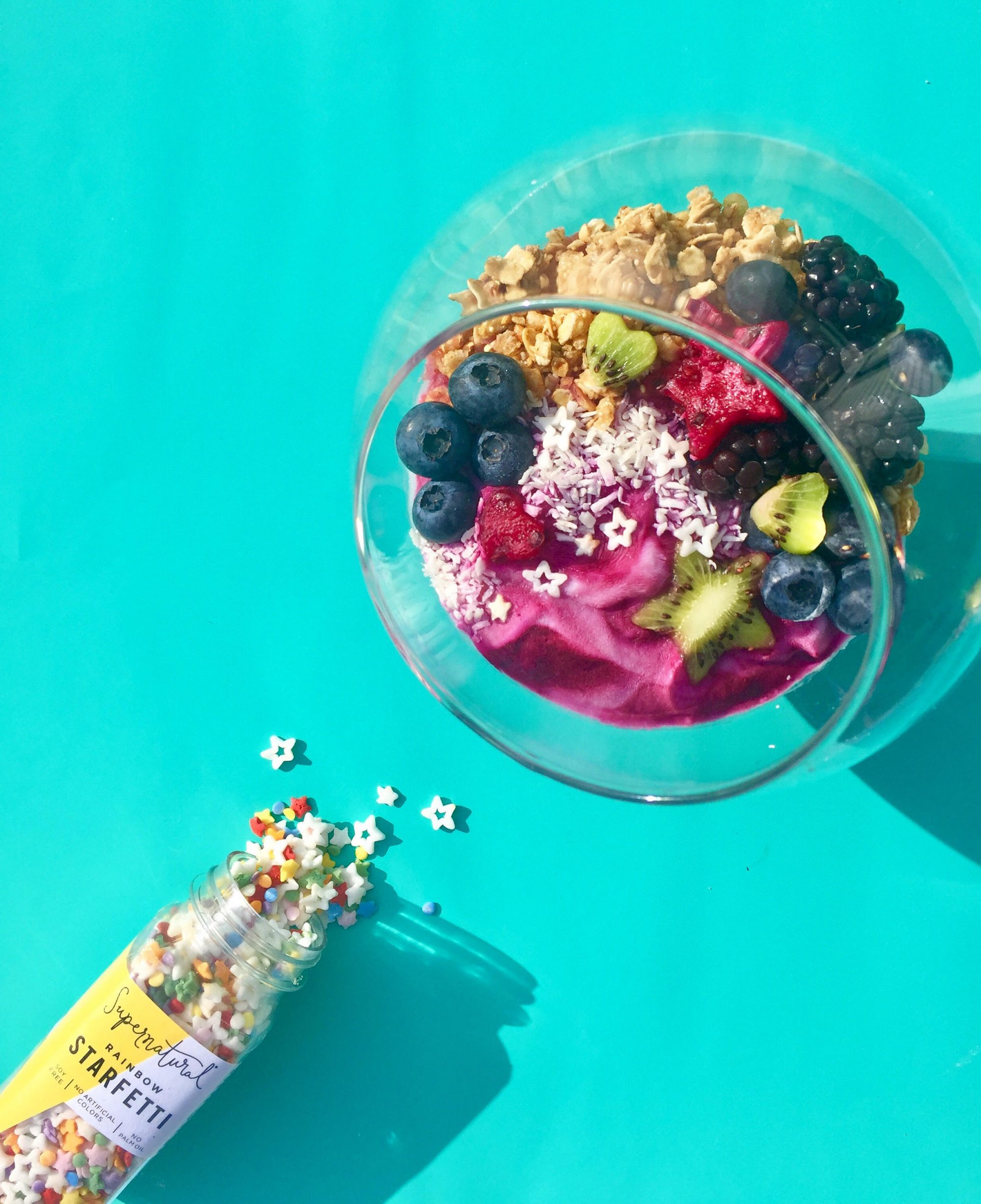 Soy-Free Sprinkles Make A Smoothie Bowl Magical